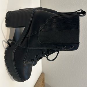 Mia Daryl Lug Booties - only worn once indoors